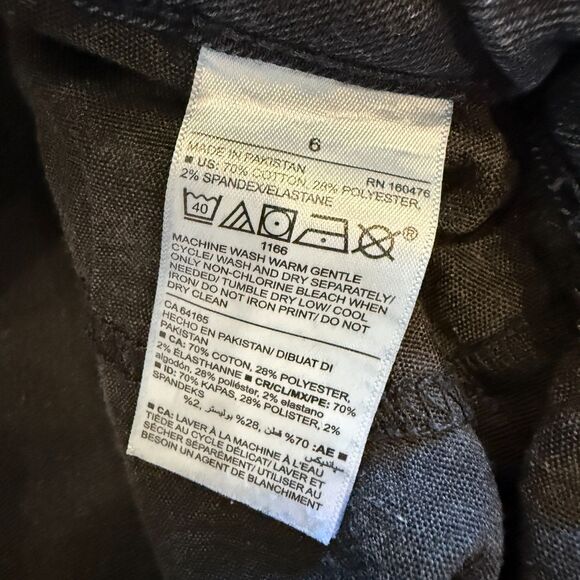 Old Navy Super Skinny High-Rise Secret Slim Pockets Jeans - Size 6 - Picture 5 of 7